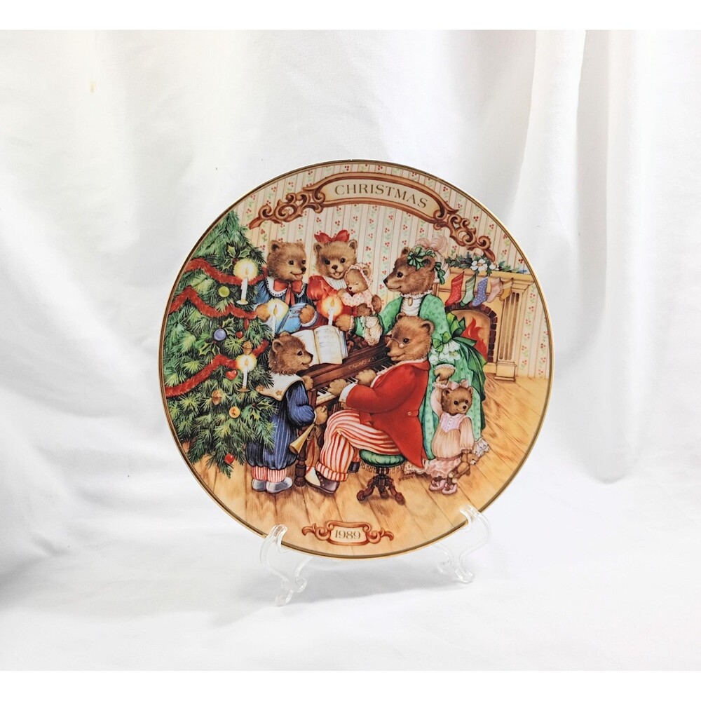 Together For Christmas 1989 Avon Collectors Plate